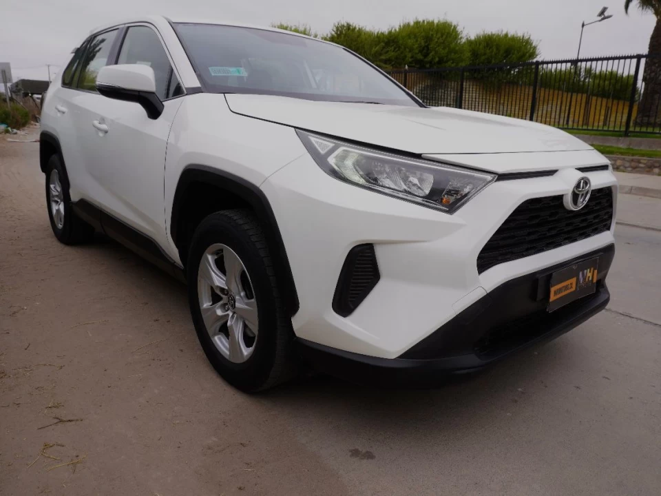 TOYOTA RAV4 LE 2.0 6MT 2020