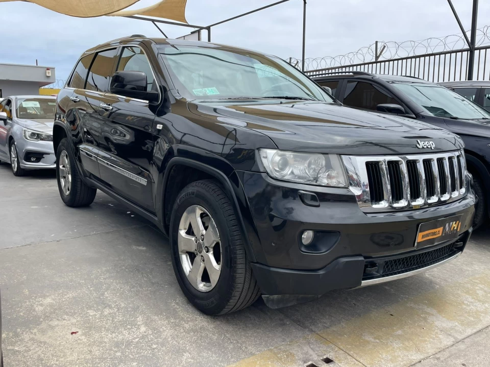 JEEP GRAND CHEROKEE LIMITED 4X4 AT 2013