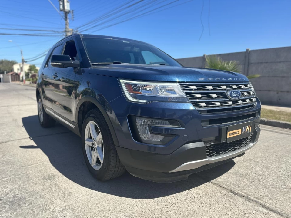 FORD EXPLORER XLT AT 7 PAS 2017