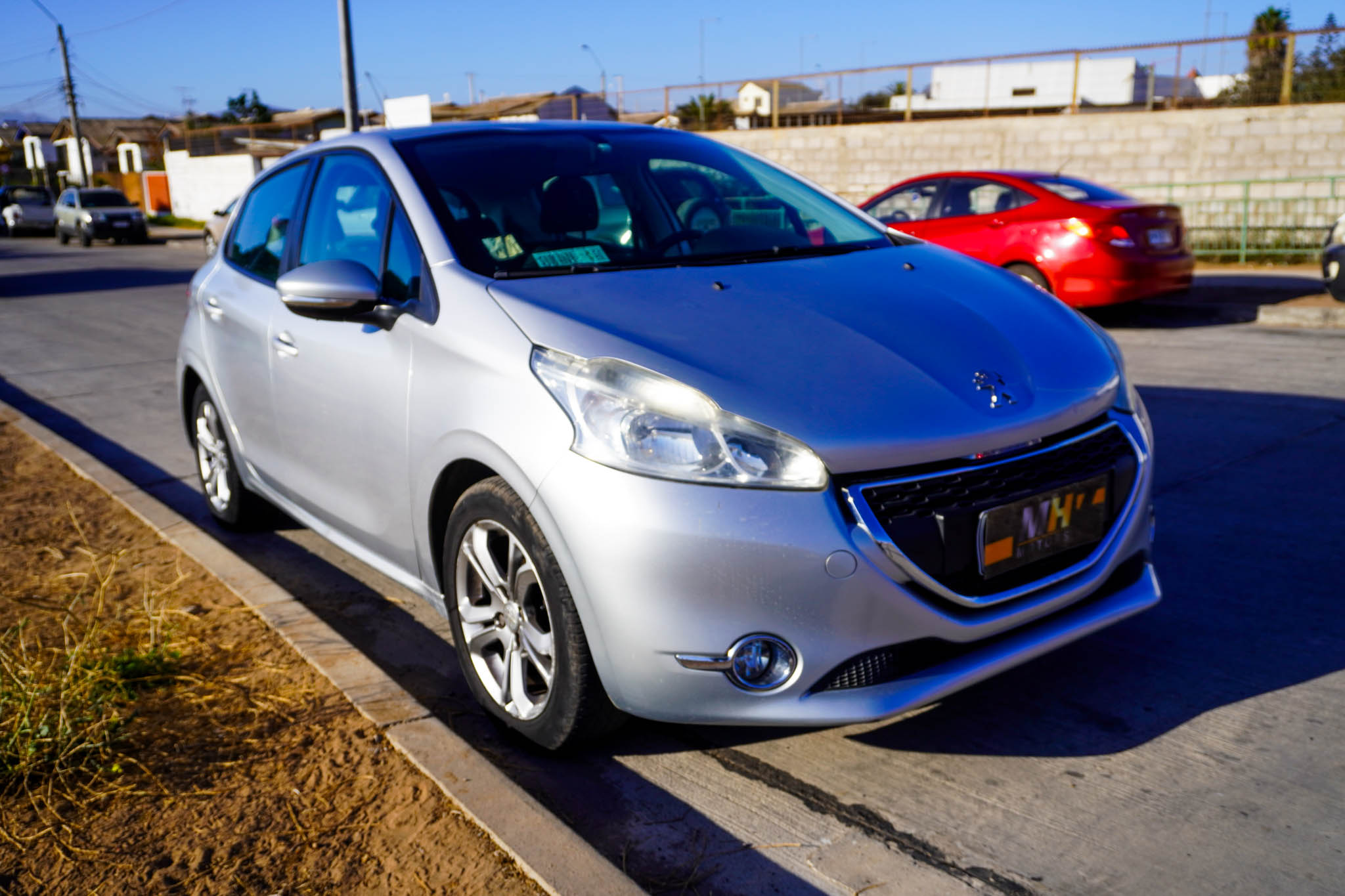 PEUGEOT 208 2015