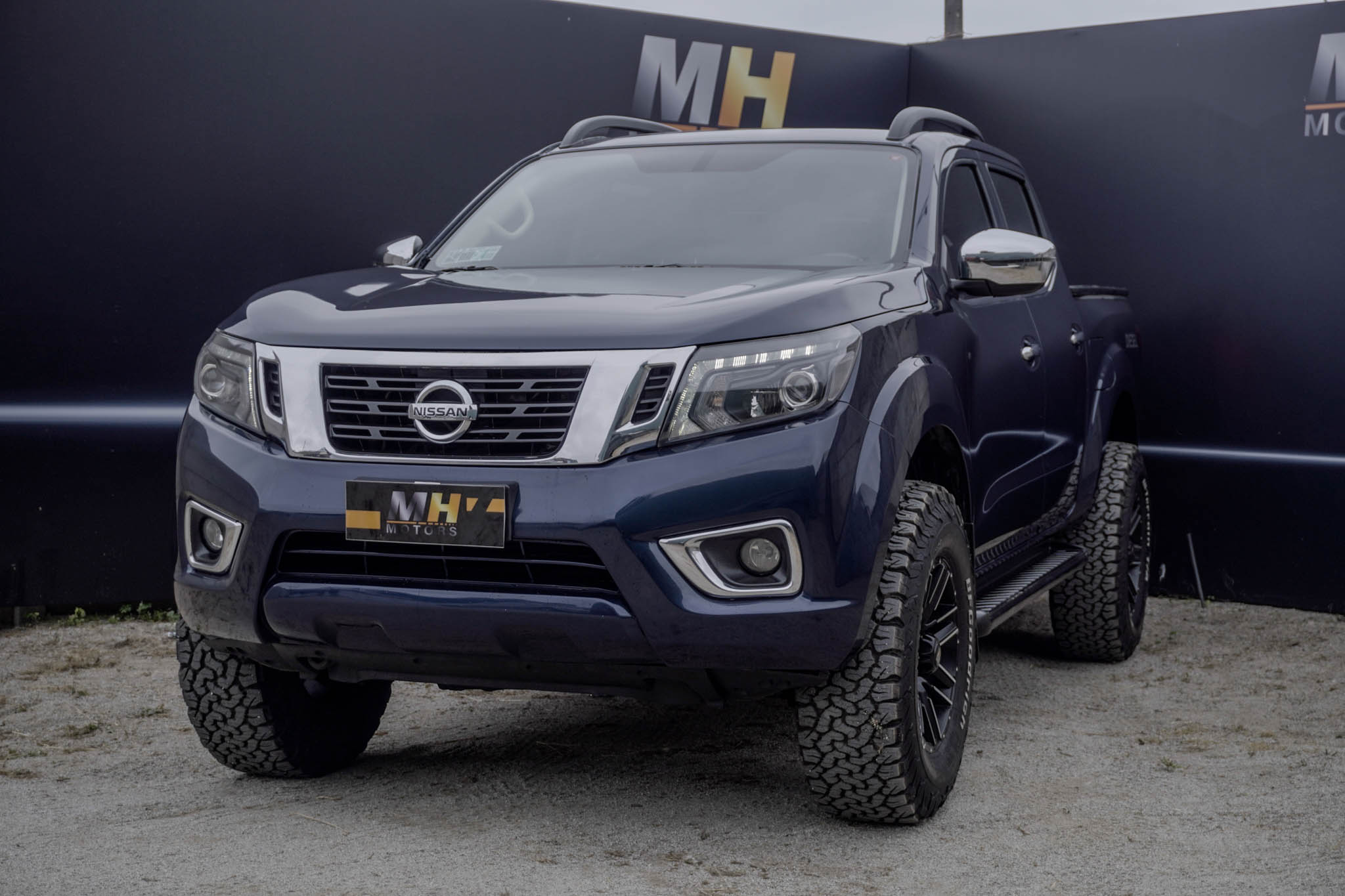 NISSAN NAVARA  2020