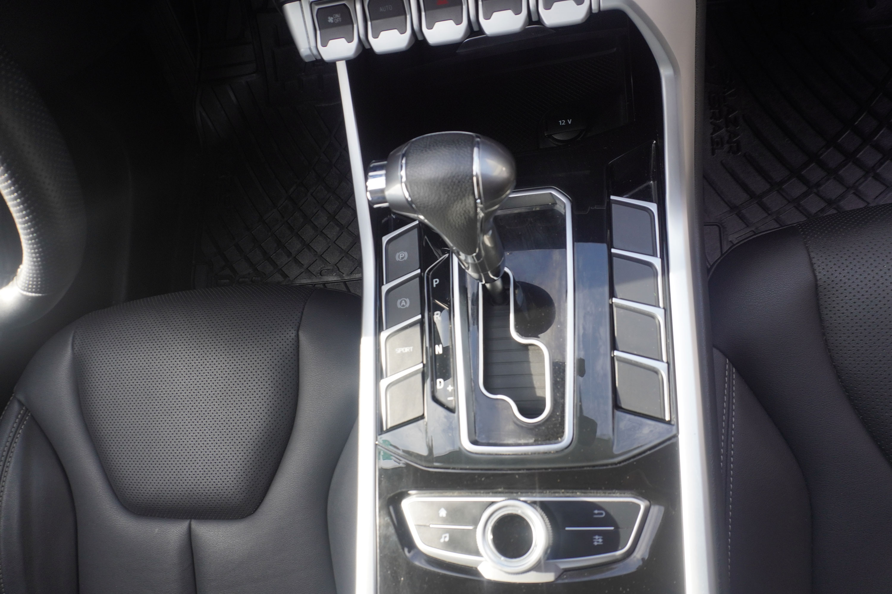 Ford Territory — foto 8 de 16