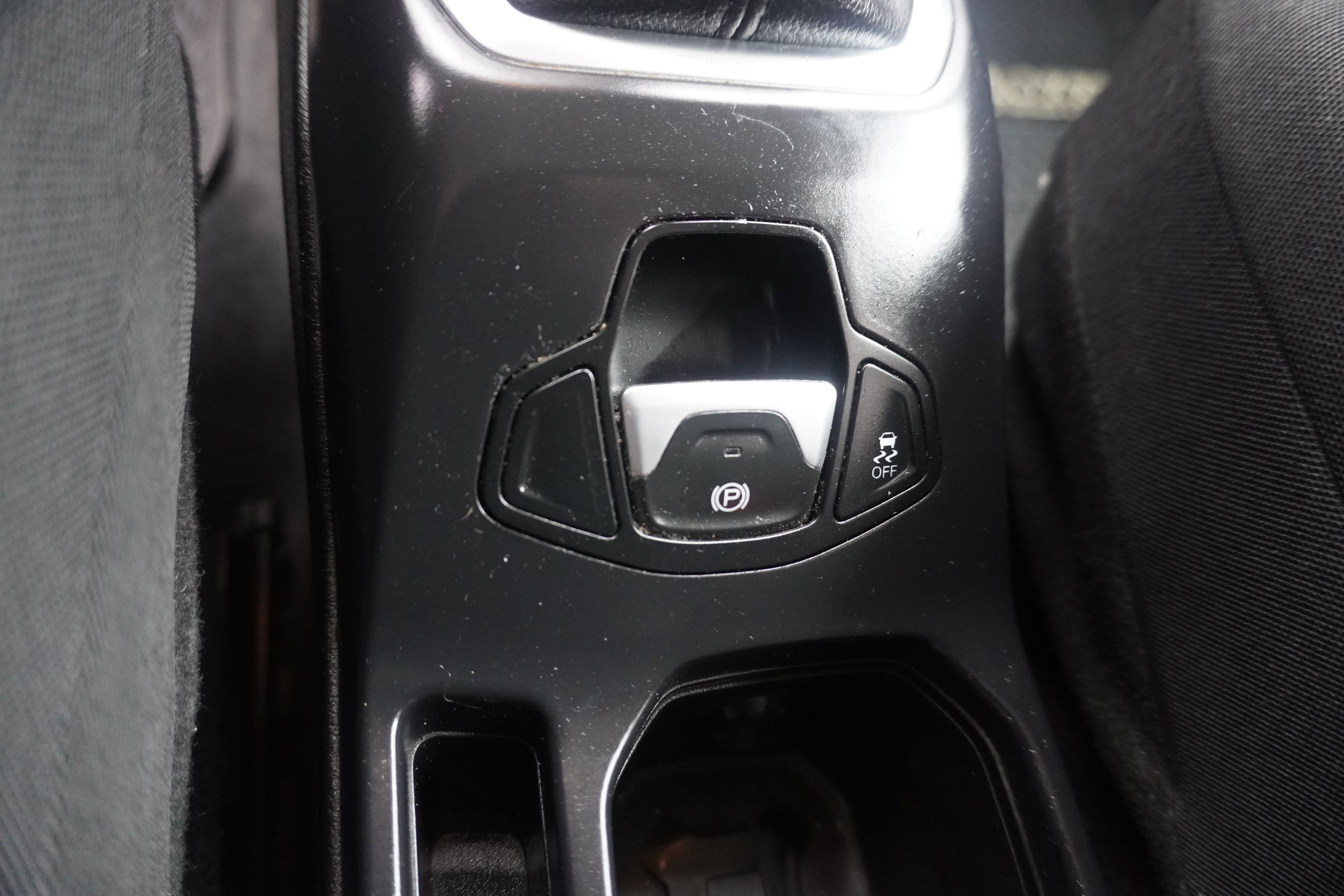 Jeep Renegade — foto 7 de 16